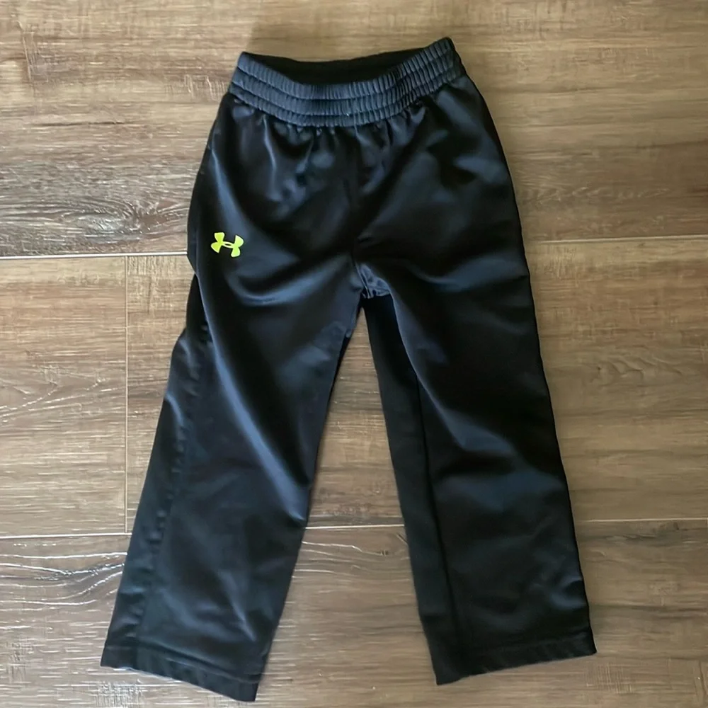 Under Armour, long black pants with elastic waist 2T